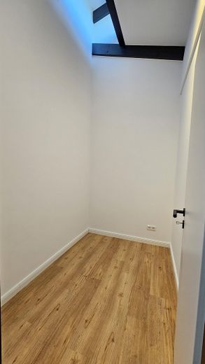 Neuwertiges Reihenmittelhaus, Fußbodenheizung, eigenem Garten & Garage – Zimmer 3