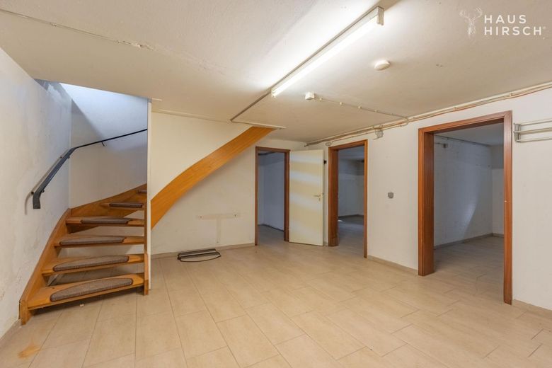 Doppelhaushälfte mit 5 Zimmern auf 133 m² in Boostedt zu kaufen – Keller / Treppe