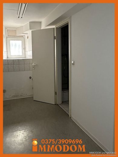 Markante Gewerbeeinheit mit großer Sichtwirkung - Perfekt für IHR Gewerbe – Lager und Zugang Toilette:Dusche