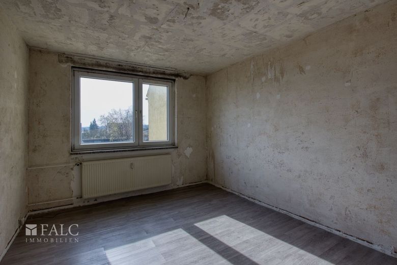 Provisionsfrei: Mehrfamiliendoppelhaus mit 10 Wohneinheiten - attraktives Entwicklungspotenzial – Haus B - Zimmer 1