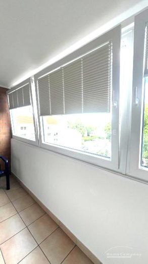 Ahlem, Möbliertes Apartment mit Loggia, Lift, Internet und TG-Stellplatz – b6b93dd1a893c57de2c47a2489a6876704c19734.jpg