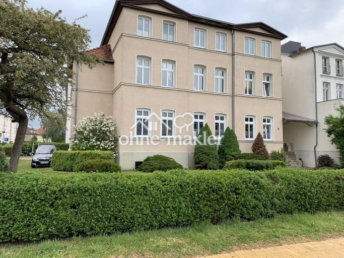 3-Raumwohnung mit PKW-Stellplatz, Küche und Keller – Foto 1