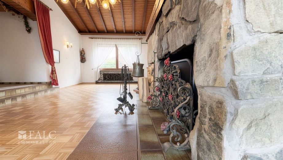 Familienidylle in Groß-Gerau - ein Zuhause mit Garten, Pool &amp; viel Platz – Wohnzimmer