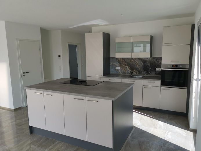 Küche mit Kochinsel