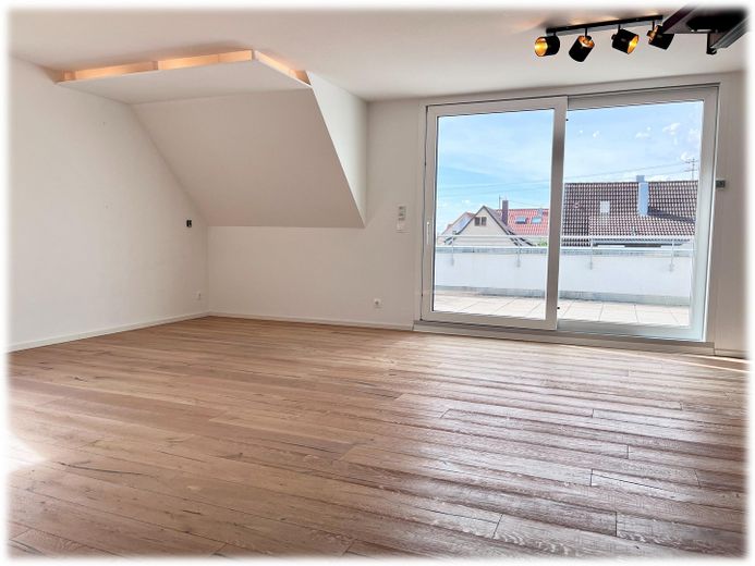 Toekomstbestendig wonen: moderne KfW-55-maisonette (A+) met groot dakterras & 2 parkeerplaatsen – Wohnen_Essen
