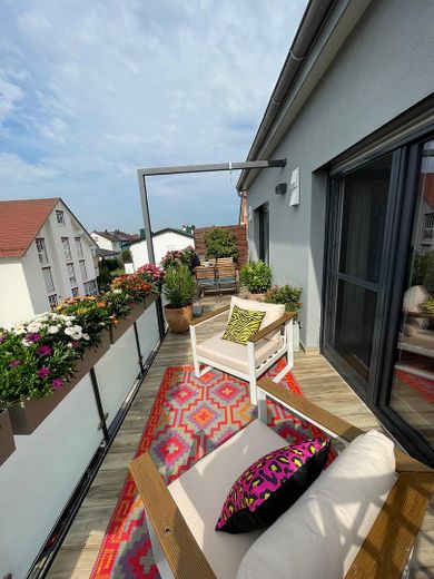Luxuriöse 4-Zimmer-Wohnung Tegernheim, Barrierefrei mit Aufzug – Balkon