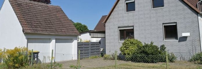 Charmante Doppelhaushälfte auf wunderschönem Gartengrundstück in Weddel