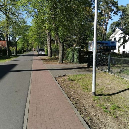 "Klein, fein, dein - Baugrundstück für Ihr Tiny House-Paradies!" – Straßenansicht Meraner Str.