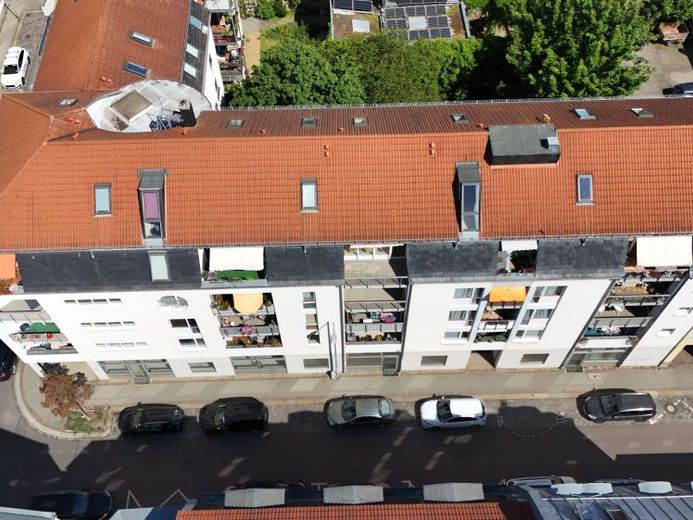 Wohnen, wo Leipzig pulsiert – 2 Zimmer mit Loggia in Plagwitz-Lindenau – Foto 1