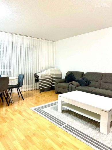 Zentral, hell &amp; gut geschnitten: 3-Zimmer-Wohnung mit Lift &amp; TG in der Fürther Südstadt – Wohnzimmer Ansicht 1