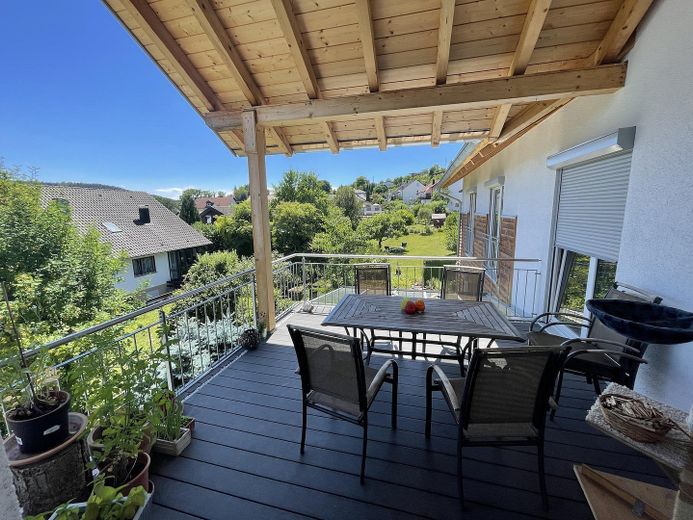 Überdachter Balkon