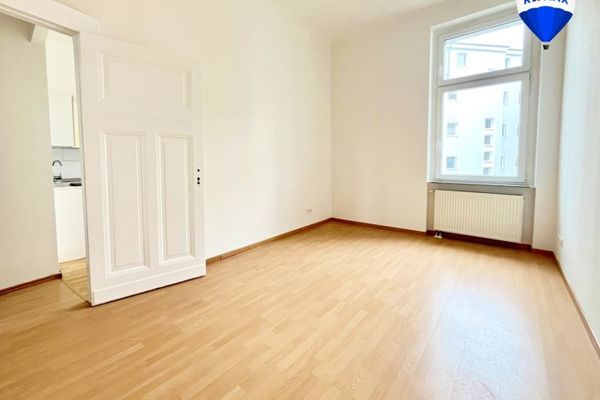 Bezugsfertige, moderne 2-Zimmer-Wohnung mit Balkon & Fahrstuhl in Berlin Spandau