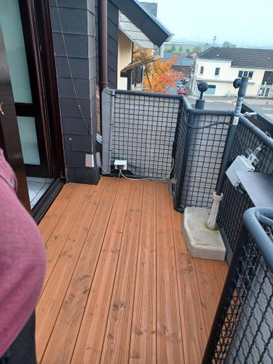 Klimatisierte mod.lichtdurchfl.DG-Whg. Pelleto+PV-Anlage,unverb.FERNSICHT+3-Fachvergl. – Sonnenbalkon 1