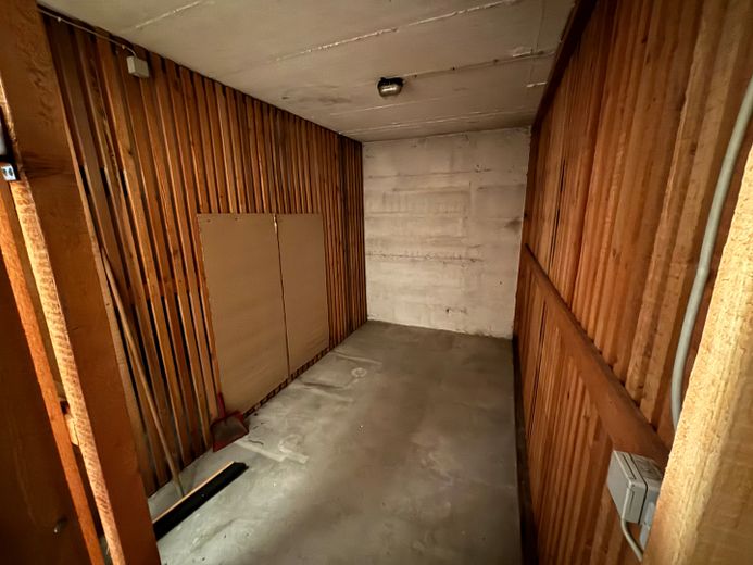 Sanierte ruhige Wohnung im Herzen von Korntal mit Garage, Balkonkraftwerk, Wallbox, 2 Sonnenbalkone – Keller 2