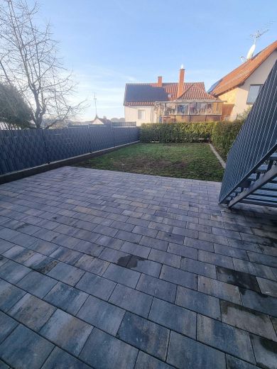 Haus statt Wohnung: 3-ZKB+Garten+Terrasse+Garagen – Terrasse & Garten
