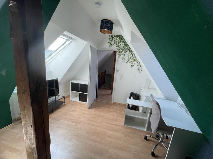 moderne DG-Maisonette, ideal für Familie mit Kind – Spitzboden