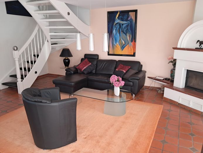 Treppe zum Obergeschoß