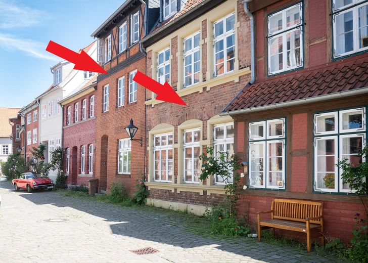 Provisionsfrei - mit stabilem Cashflow und Entwicklungspotenzial – Straßenansicht mit Markierung