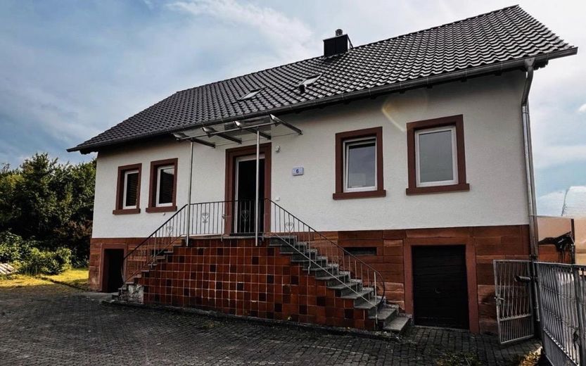 İlk kullanım, yeni yenilenmiş bahçeli müstakil ev, 63828 Kleinkahl'da – Herrenhaus Hofseite