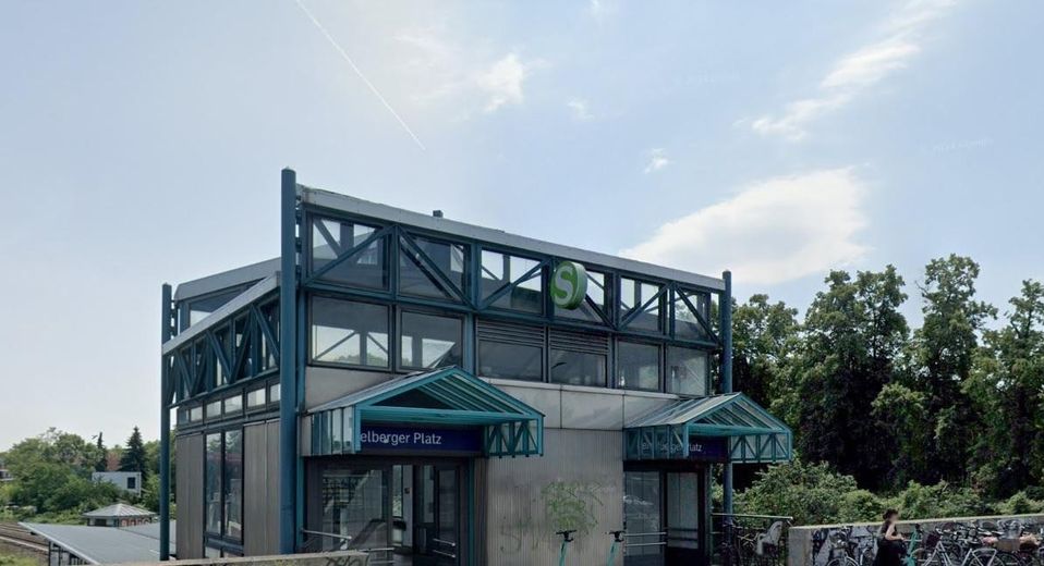 Top-Lage & Weitblick am Fennsee: Helle, bezugsfreie 2-Zimmer-Wohnung. Für Selbstnutzer oder Anleger – S-Bahn-Ring Heidelberger Platz