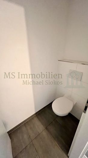*** Denkmalgeschütztes EFH + Dreifamilienhaus im Herzen von Lampertheim *** – EFH EG Bad Ansicht 2
