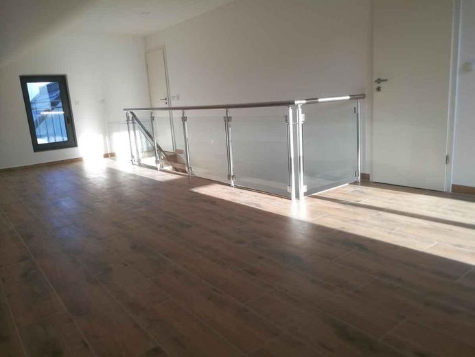 Moderne Treppe Hobbyraum