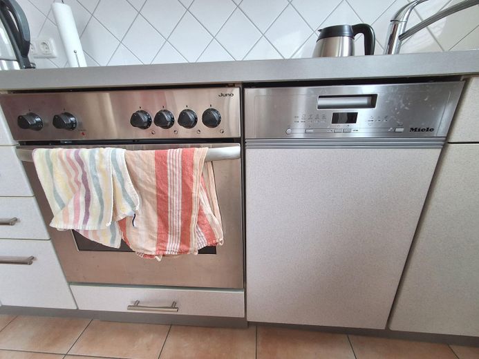 Wunderschöne 2-Zimmer-Wohnung in Top-Lage von Scharbeutz in unmittelbarer Strandnähe zu verkaufen – Spülmaschine und Herd