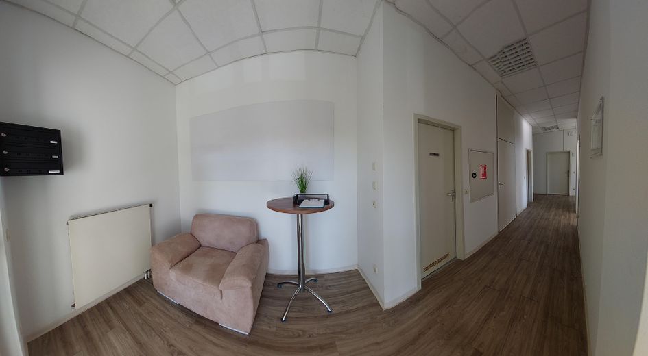 Provisionsfrei: 320 m² moderne Bürofläche in Unterschleißheim – „Plug & Play“ mit Solarstrom-Vorteil – Eingangsbereich / Flur