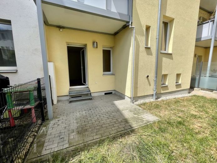 Moderne 2 Raum Wohnung mit Wanne, Dusche und Terrasse in Gera-Debschwitz! – फोटो 1