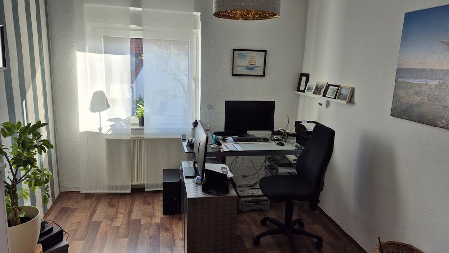 Charmantes Einfamilienhaus in ruhiger zentraler Lage – Kinder/Arbeitszimmer1