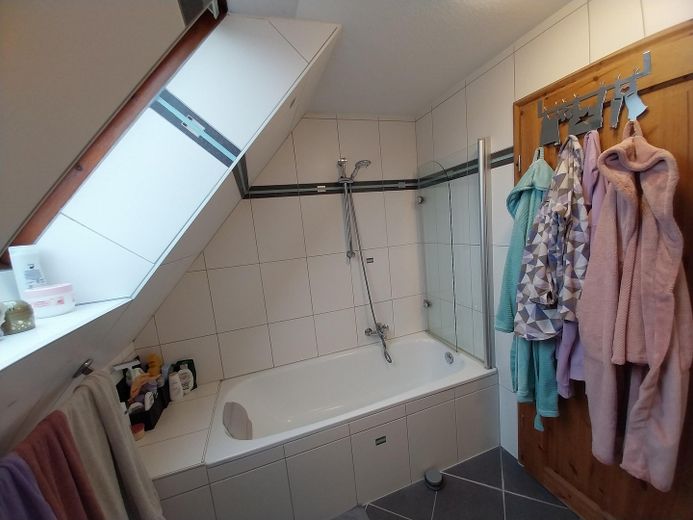 Bad Wohnung b