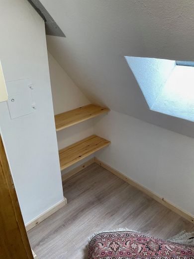 Renovierte 2,5-Zimmer Möblierte Wohnung Galerie Loft in Rottenburg – Abstellkammer