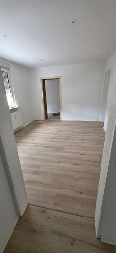 Hochwertige 3 Zimmer Wohnung mit Parkplatz – Foto 11