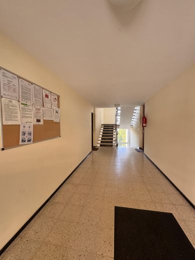 Attraktive 4-Zimmer Wohnung für die ganze Familie – Hausflur