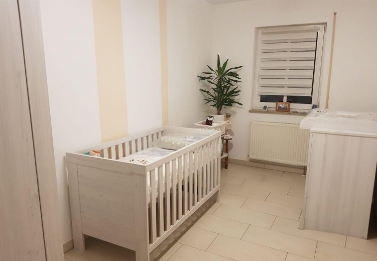 Kinder-/Schlafzimmer bzw. Büro