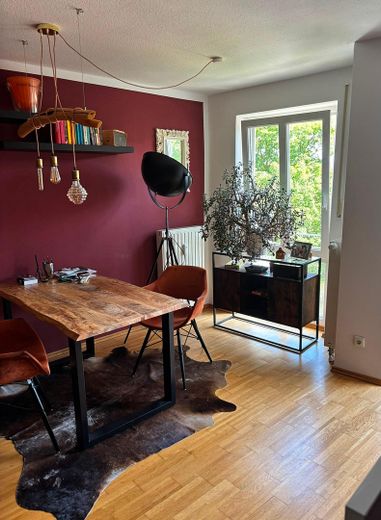 Provisionsfrei: Attraktive 2-Zimmer-Wohnung mit Balkon in zentraler Lage München Sendling – Essbereich