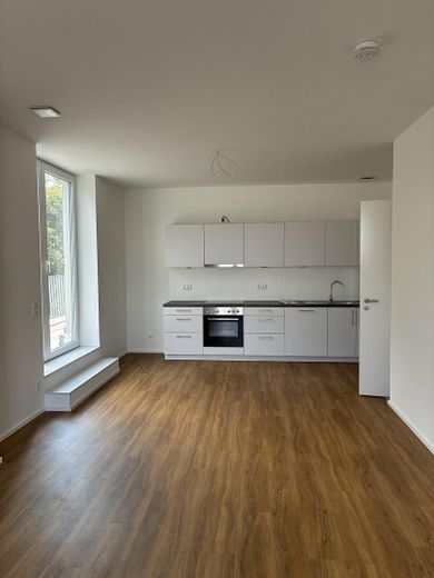 Charmante Wohnung im Staffelgeschoss – Wohn und Essbereich