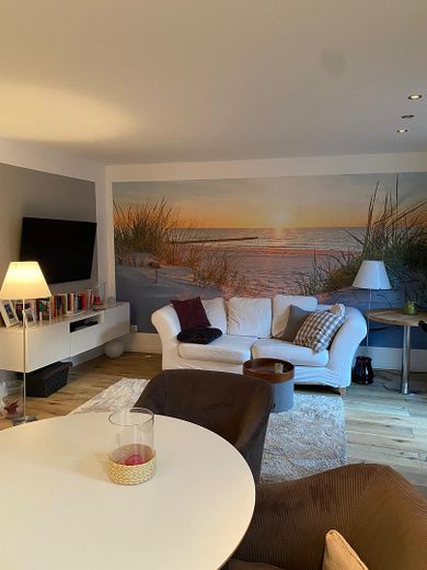 Hübsches, möbliertes Apartment in BH-Schlewecke mit Dampfbad – Hintergrund Ostseemotiv