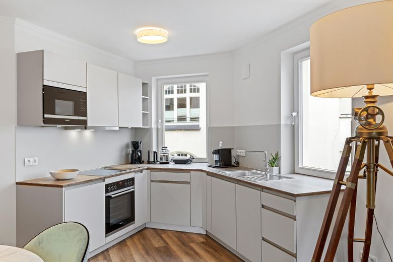 High-End-Interieur trifft Meeresrauschen: Exklusives Wohnerlebnis mit Ostseeblick – Küche