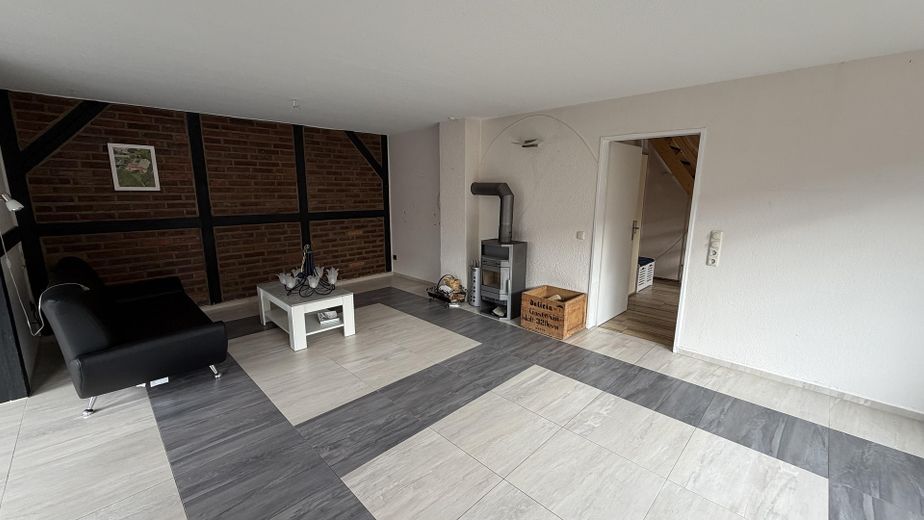 Resthof mit Nebengebäude und bebauugsfähigem Grundstück – Wohnzimmer