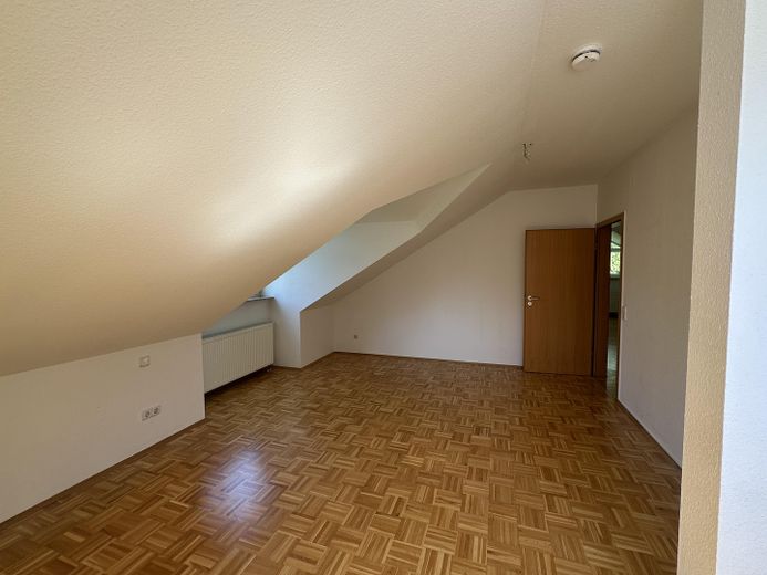 Kassel - Bad Wilhelmshöhe: Moderne 4 ZKB mit großer Terrasse – Zimmer 2