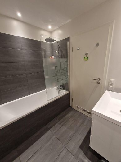 3 ODA DAİRESİ OFFENBACH WESTEND'DE MUTLAK EN İYİ KONUMDA – Foto 12