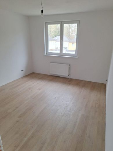 Exklusives Reihenendhaus – Erstbezug nach aufwendiger Sanierung mit PV-Anlage & sonnigem Garten – Elternschlafzimmer
