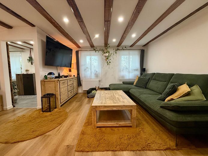 Charakter statt Standard - energetisch saniertes Wohnhaus – Foto 1