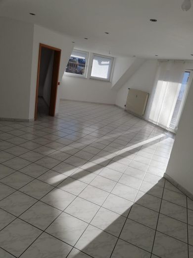 Gepflegte 5-Zimmer-Wohnung zum Verkauf – Offener Wohnbereich