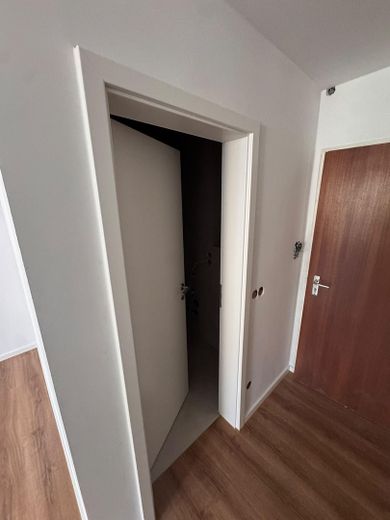 Neu saniertes Appartement in der Gotthardstr. 8 in Laim von privat zu vermieten – Badezimmereingang