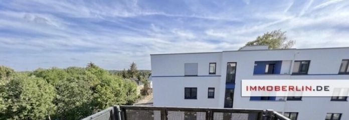 IMMOBERLIN.DE - Helle Wohnung mit Südwestbalkon & Pkw-Stellplatz in behaglicher Lage