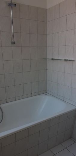 Charmante 2,5-Zimmer-Wohnung in zentraler Lage von Celle – Bad