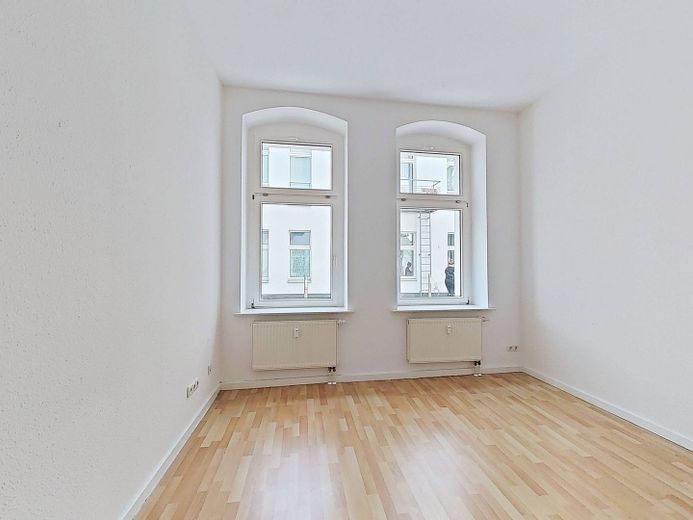 Habillez-vous chaudement, économisez au froid – Pour le début de l’automne, nous vous offrons un loyer hors charges : charmant appartement ancien de 4 pièces avec ascenseur – Ansicht I: Schlafzimmer IV