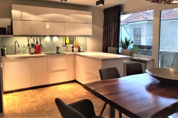 Modern, şık, yenilenmiş - iki loggia, ankastre mutfak, giyinme odası *komisyonsuz